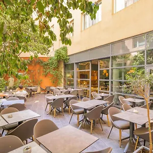 أجنحة نوفوتيل Centre فندق
